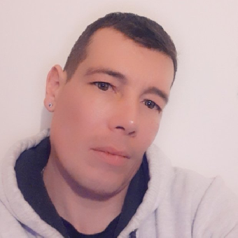 34  ans, Homme
