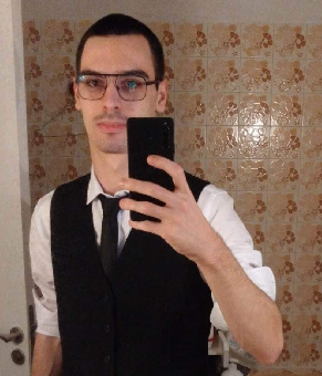 26  ans, Homme