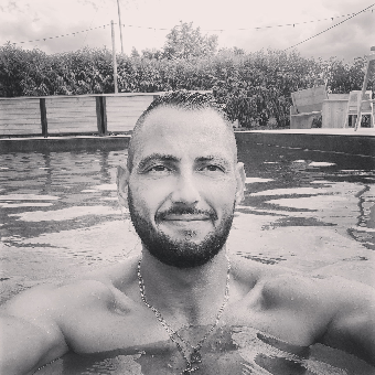 34  ans, Homme